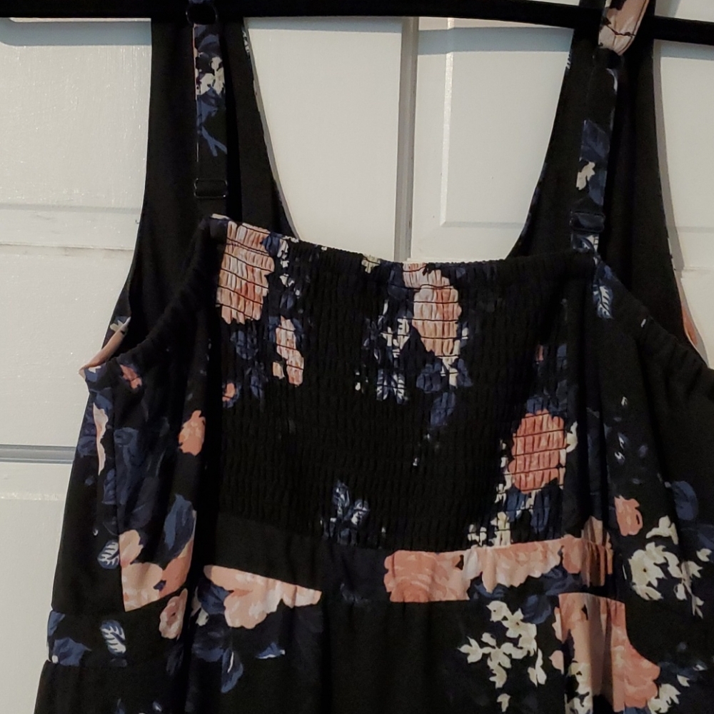 Dress - Picture 4 of 5